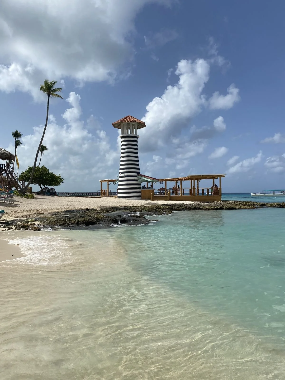 BAYAHIBE 2.jpg