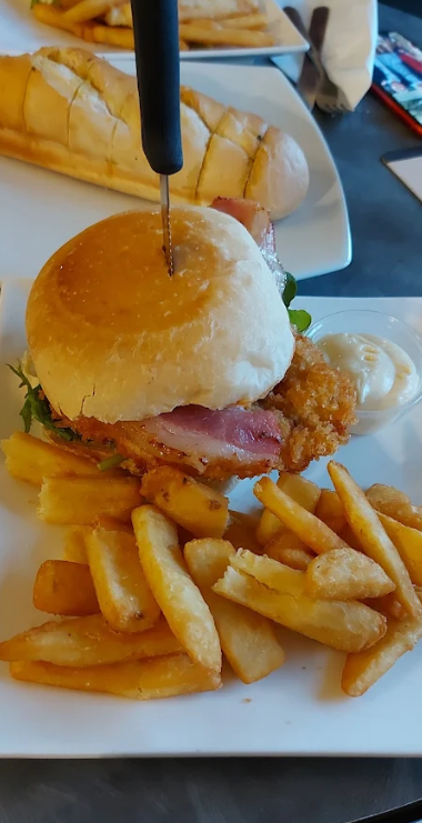 chicken bacon garlic bread.png