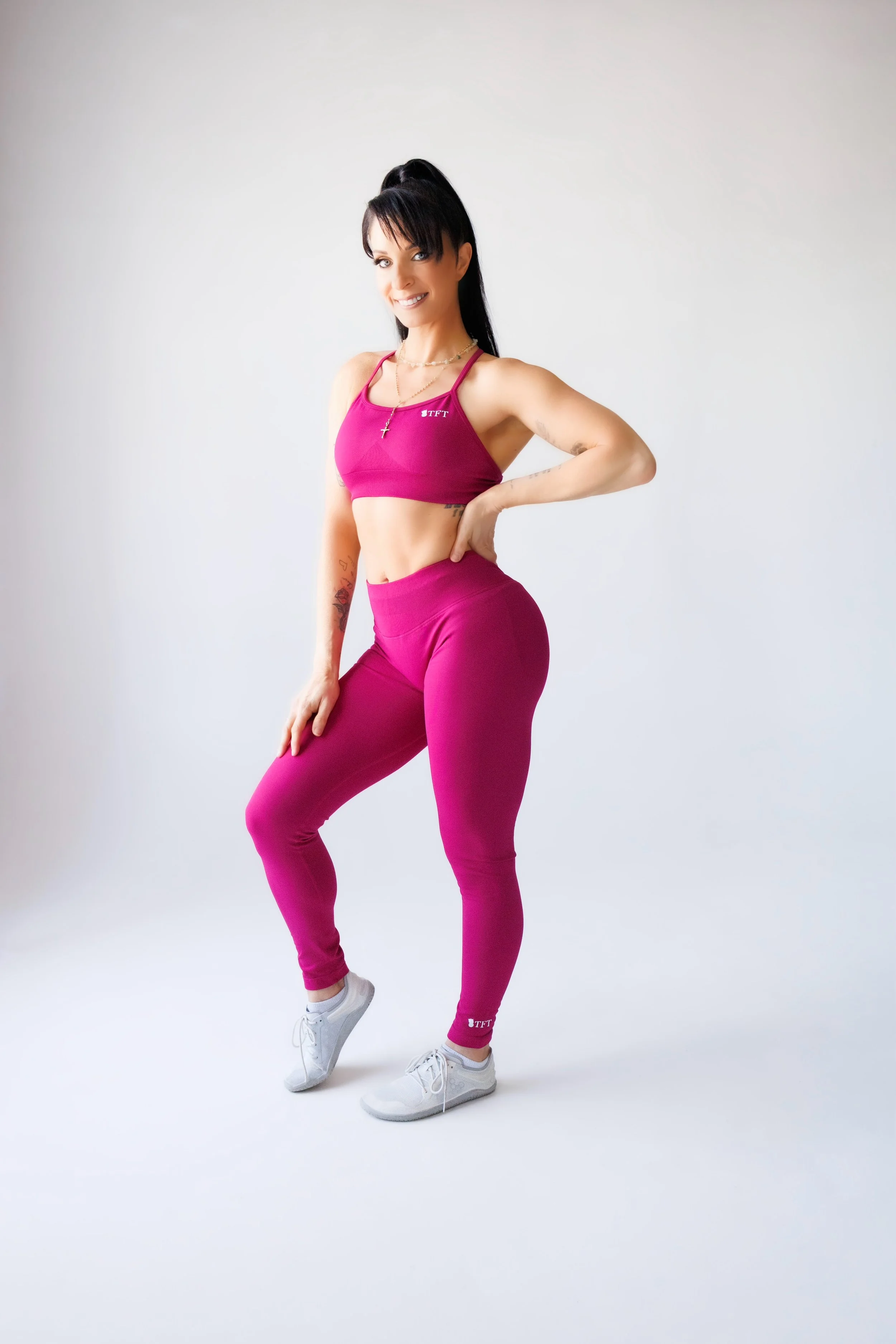 pink sports bra