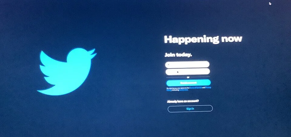 Israel, Palestine and the benefits of waging war through&nbsp;Twitter