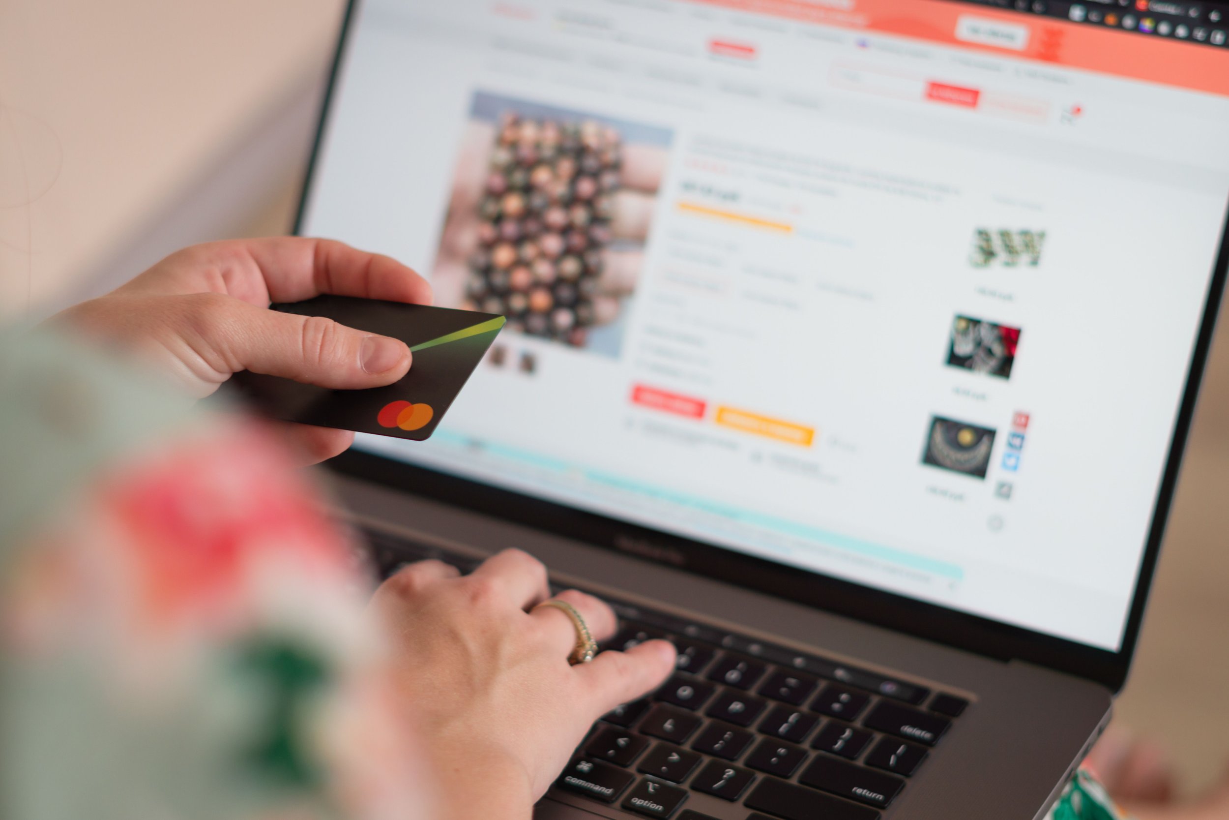 Black Friday: How to protect your personal details while online shopping