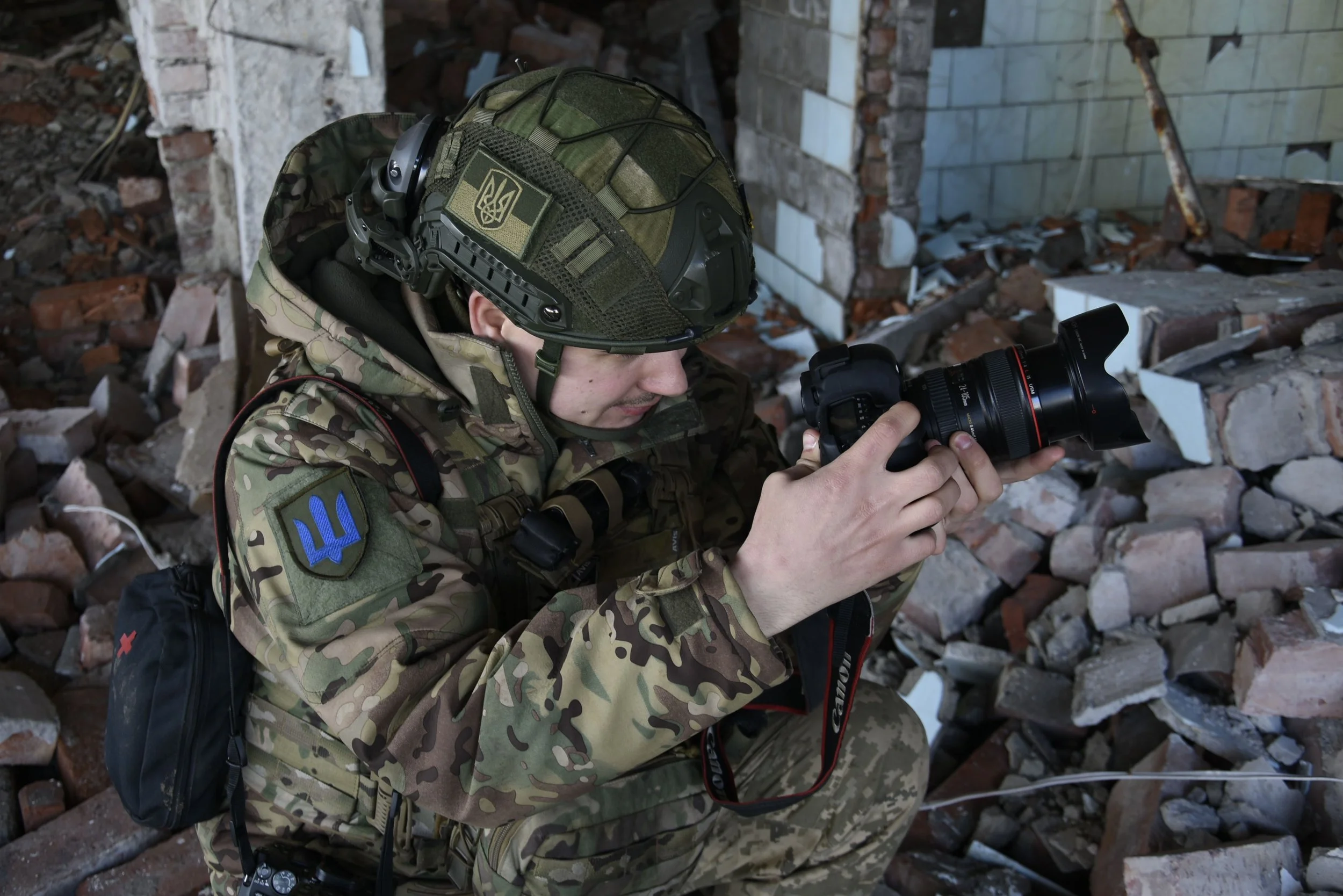 On Humane Tech: Facial Recognition, the Russian-Ukraine War, and the Future of Surveillance