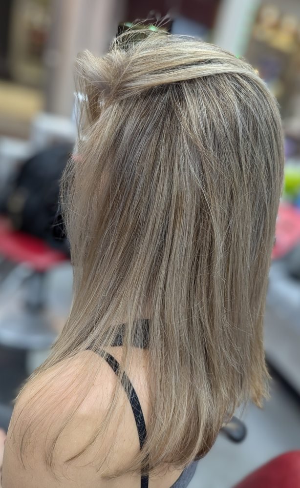 light blonde dyed straight hair upload batch2 8.19.jpg