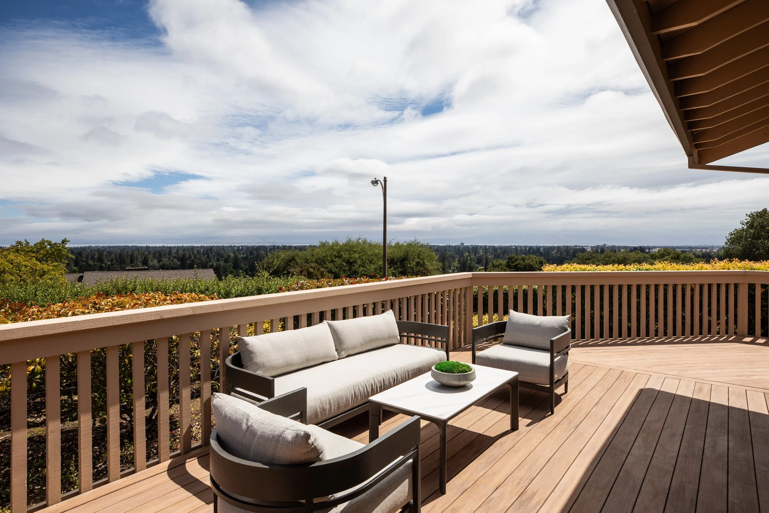 10-SusanGale_Matt_Anello-8102-MLS.jpg