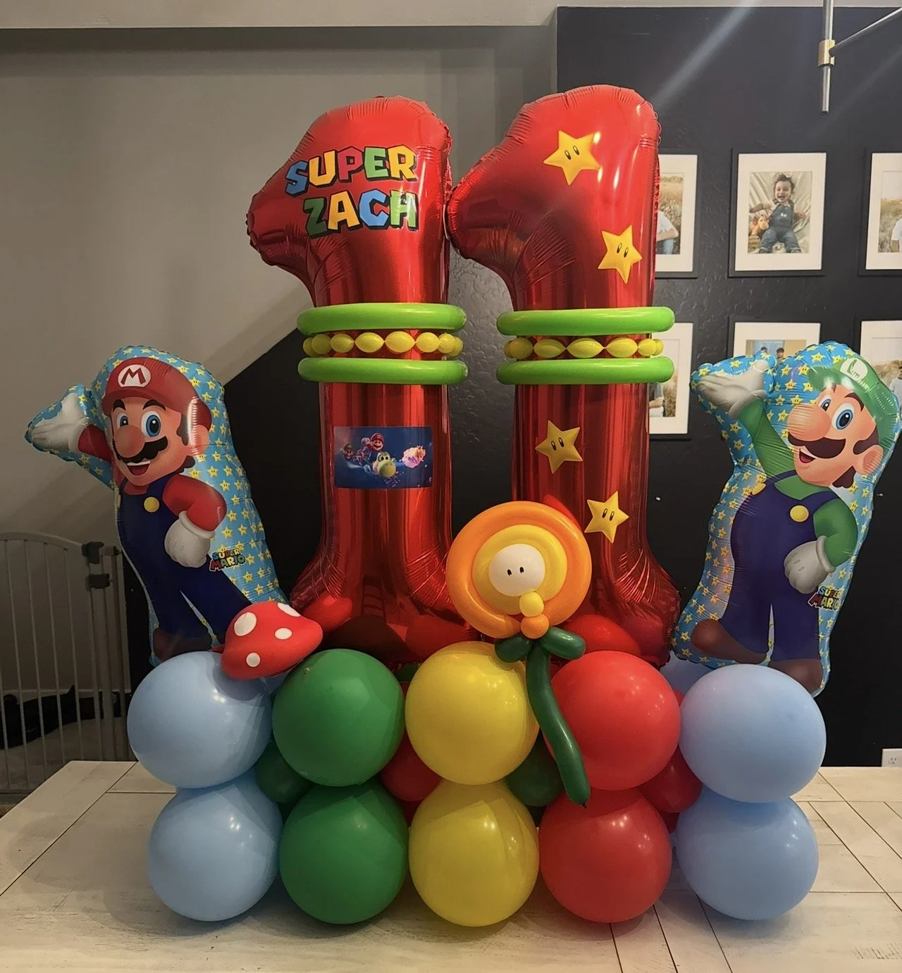 Super Mario Balloon Stack with Mario & Luigi foil balloons