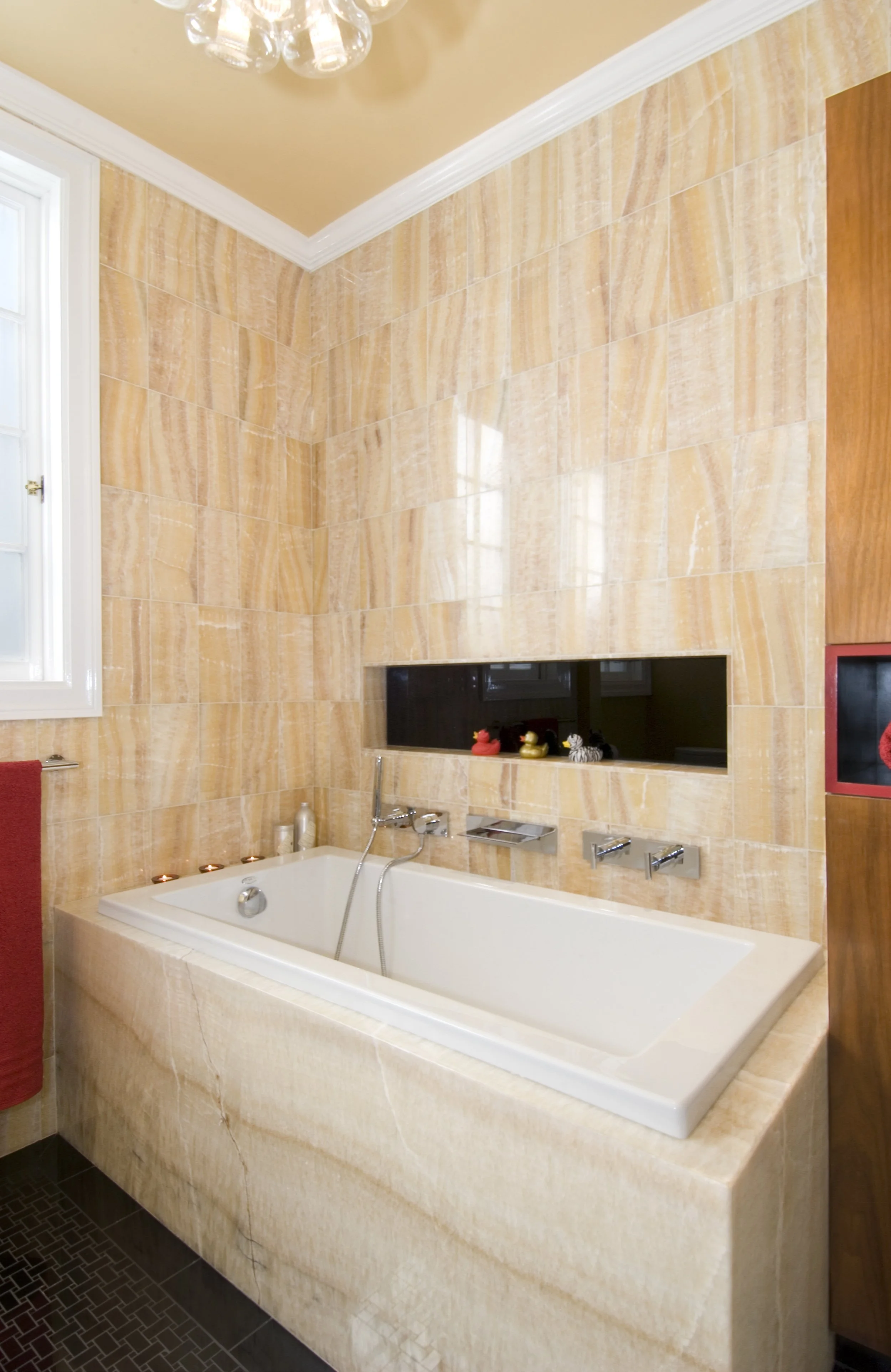 PH Condo Her Bath 3.jpg