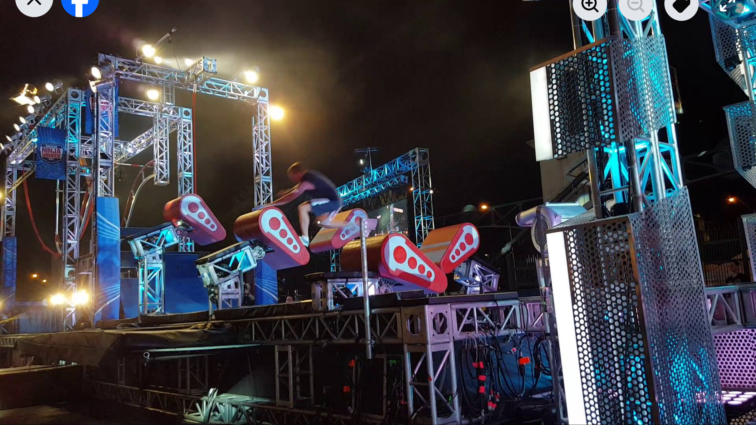 harold roberts runs the American Ninja Warrior course 2016