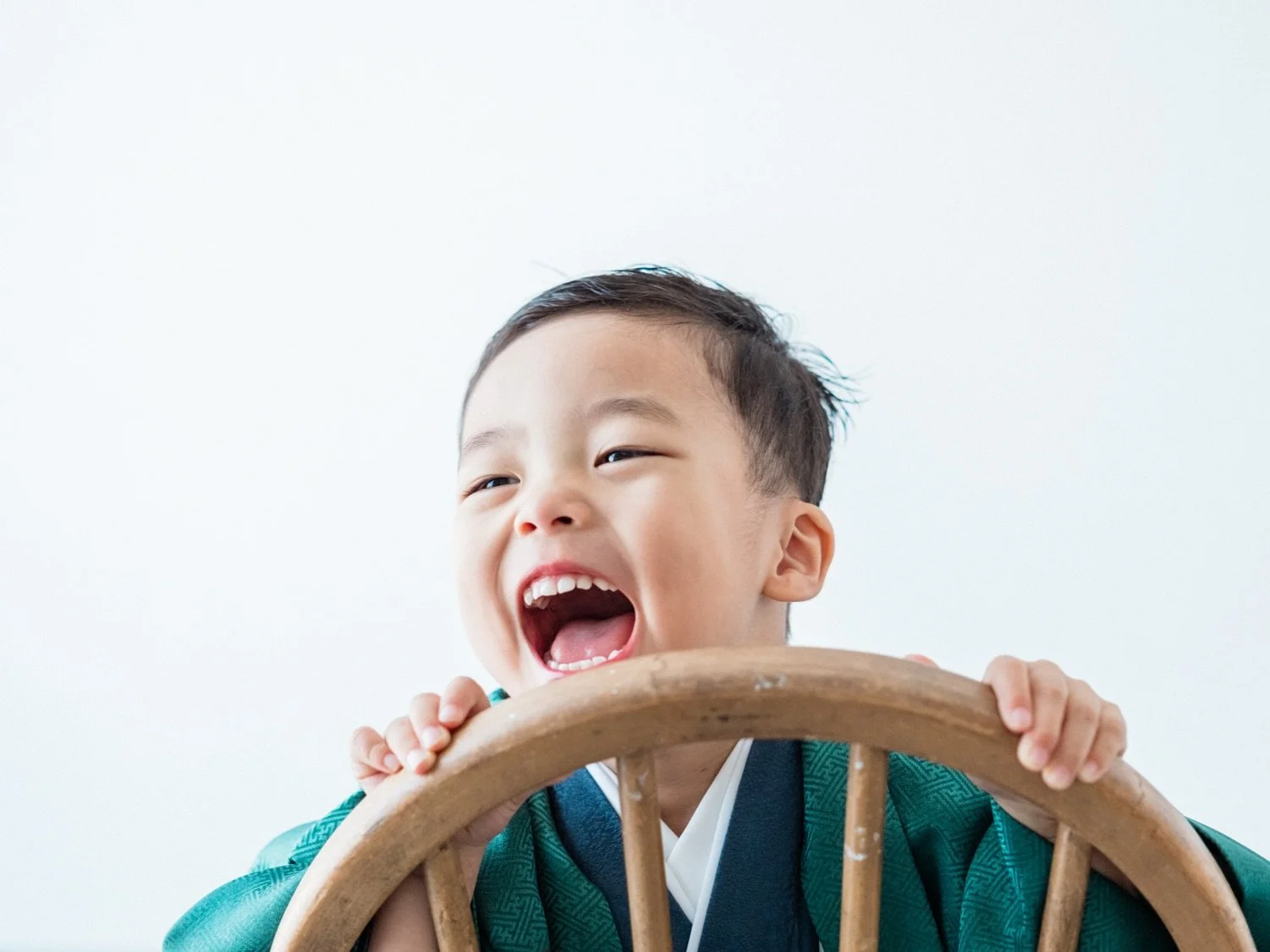 こんばんは、あらかわです！

今日は朝から七五三撮影、赤ちゃん撮影、
バースデー撮影とたくさんのお客様にお越しいただき
本当にありがとうございました😊

みなさんの笑顔で、
とってもハッピーな一日となりました♪

とびきりの笑顔にまた出会えますよう、
楽しみにお待ちしております！

写真はとびきりの笑顔を見せてくれた男の子。
カジュアルな写真も、決めポーズも、
とっても上手でした‼️ありがとうございました😊

___________________

アニュミニュフォトスタジオの日々を発信中