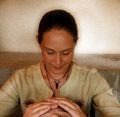Francesca Anderson, Heilerin, Alternativmedizinerin, Reiki-Praktikerin, Craniosacral-Therapeutin, Energieheilerin, Chakra-Balancing, Austreibung von negativen Energien, spirituelle Heilerin, Metaphysikerin, Lelystad