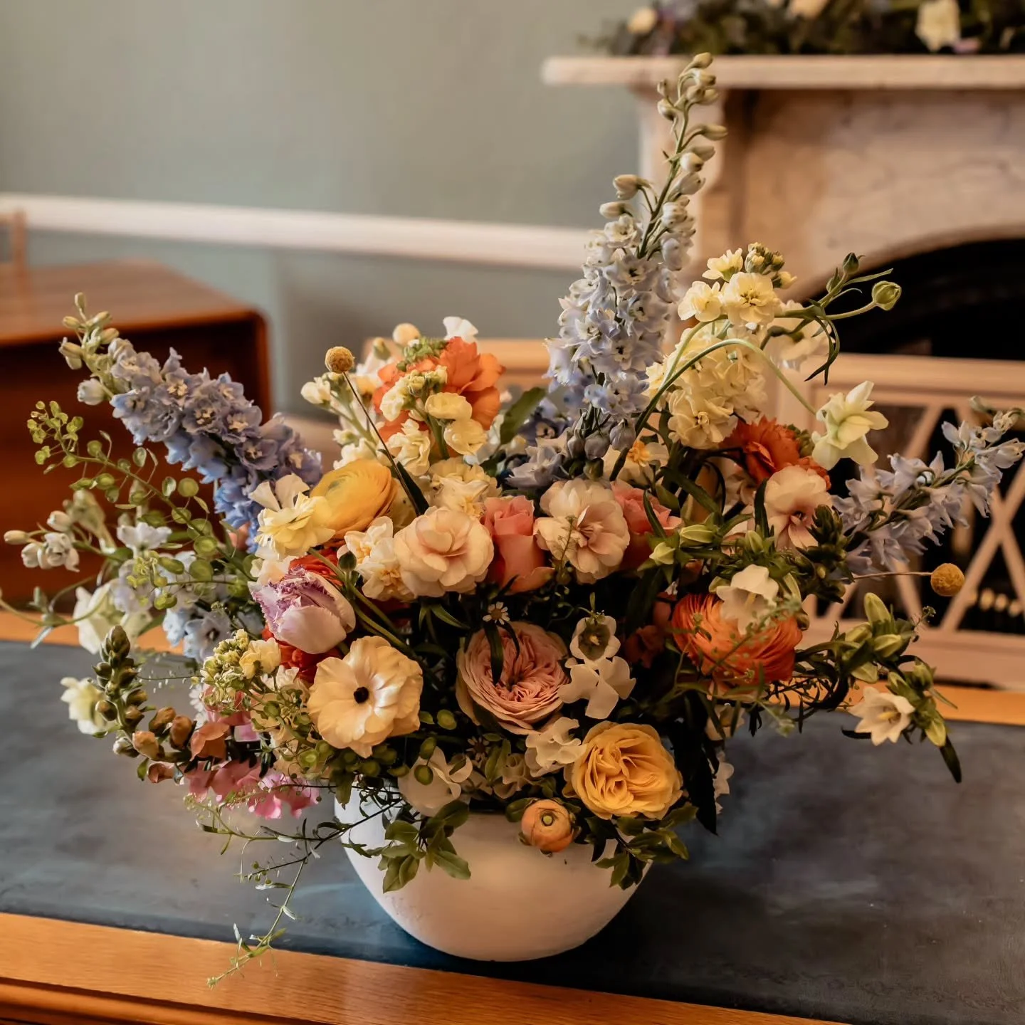One statement piece. Two focal points.

Designed to complement both the ceremony and reception spaces, this wild arrangement carried its soft spring palette from the top table to the bar, bringing cohesion to the day without feeling repetitive.

Thou