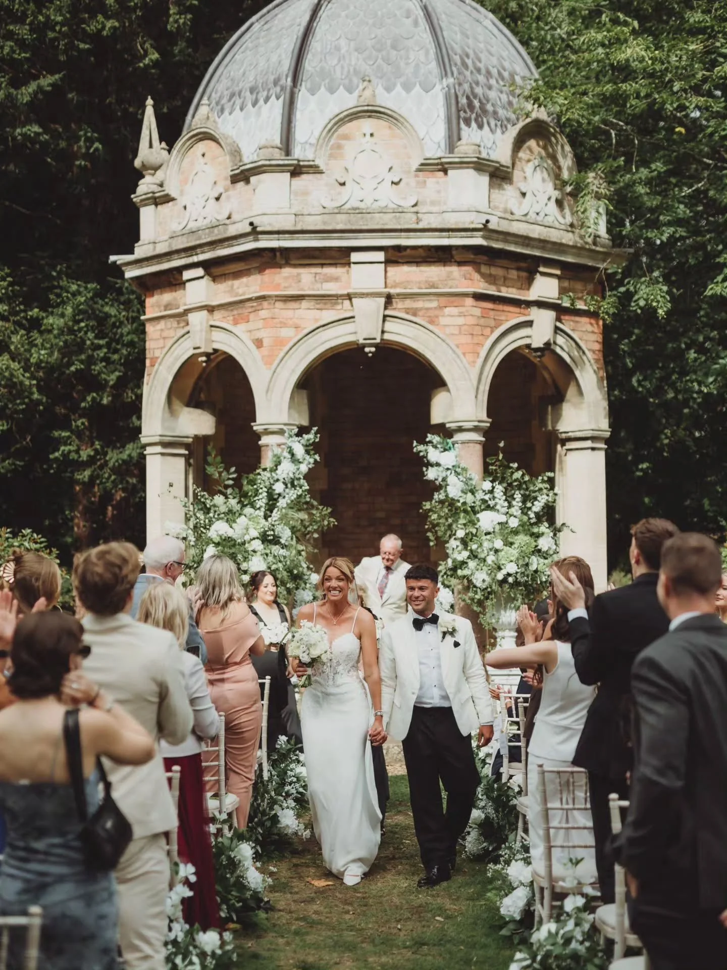 When the sun is beaming down on your outdoor ceremony and everything feels right. 

I had so much fun creating the these two gorgeous Urns for Nikki &amp; Tom @renaissance_kelham. 

That wow moment for the top of the aisle, combining delicate foliage