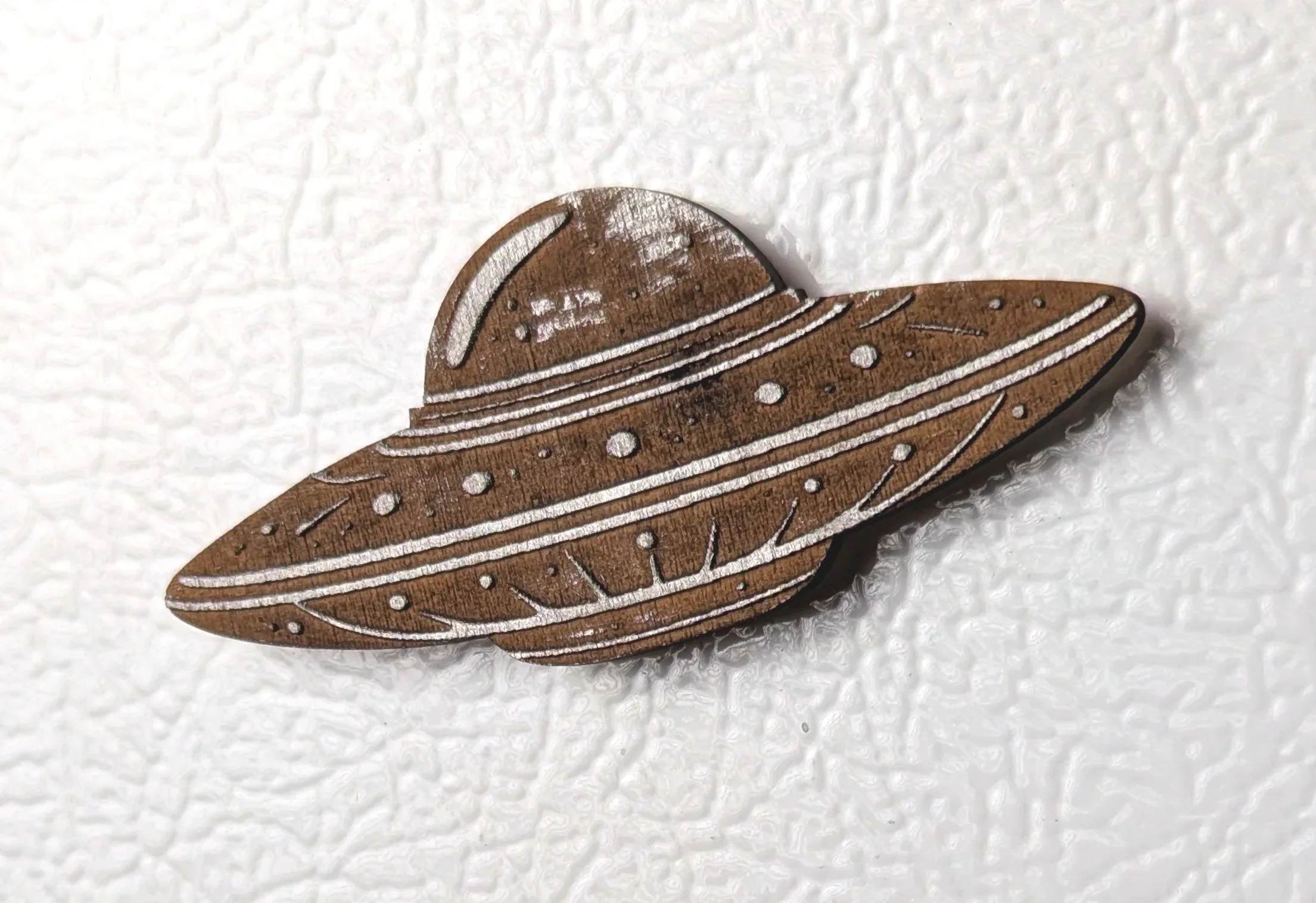 Flying-Saucer-2-on-Fridge.jpg