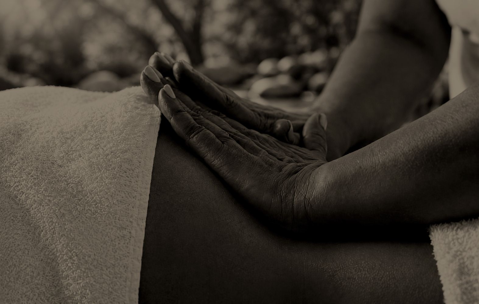 Postpartum buikmassage