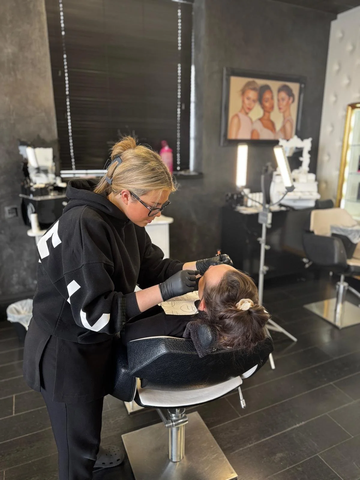 Therapist attending HD Brows training