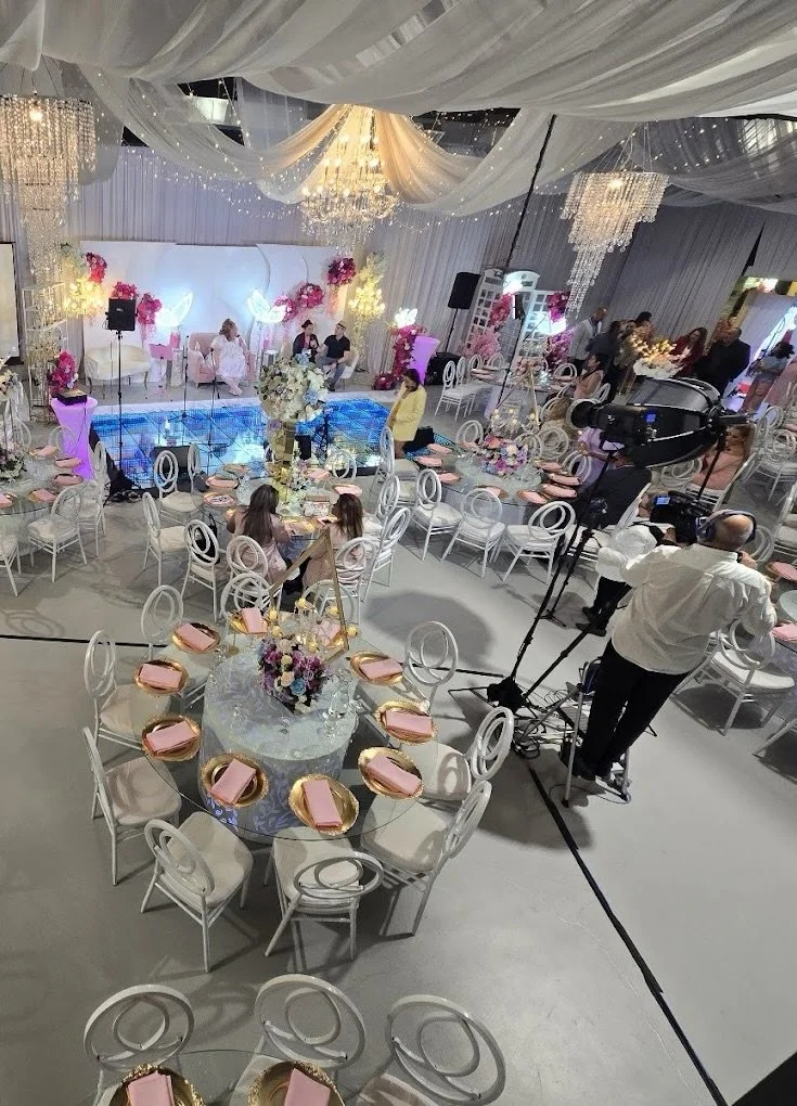 Aerial shot of tables 