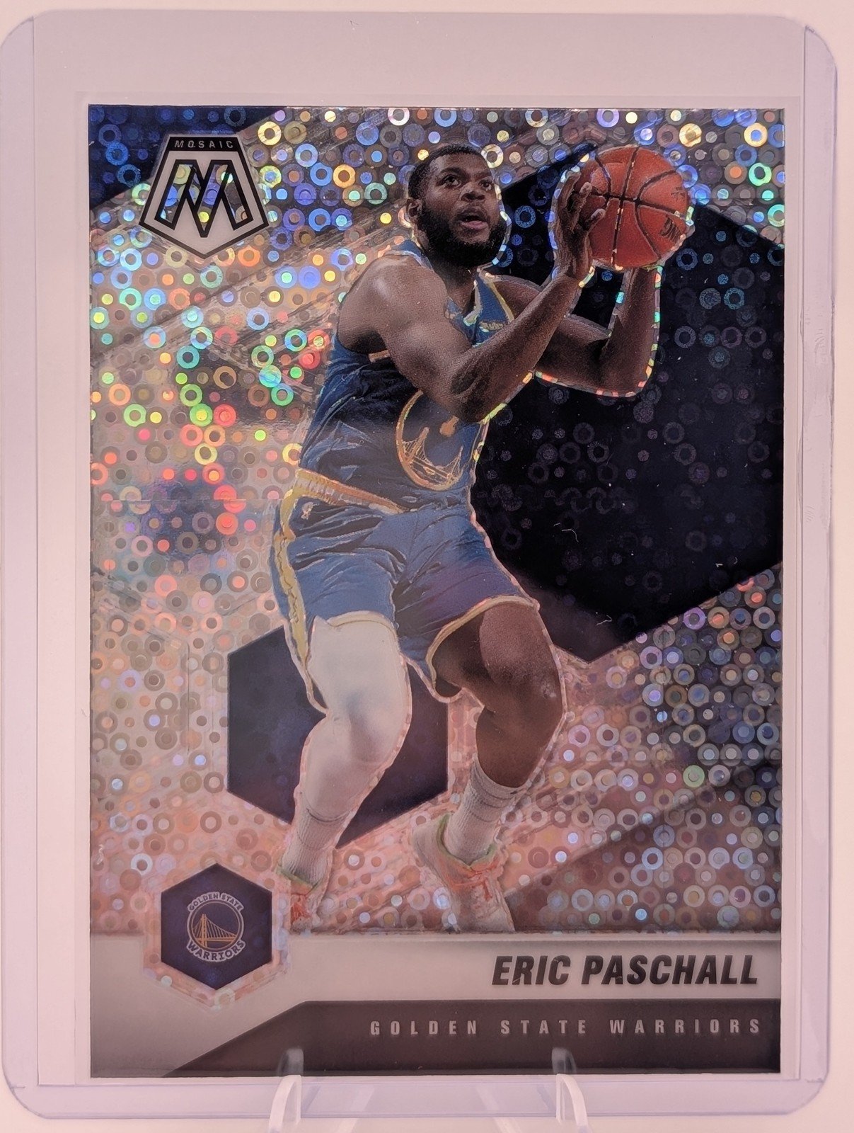 Front of 2020-21 Panini Mosaic #149 Eric Paschall Mosaic Fast Break Silver