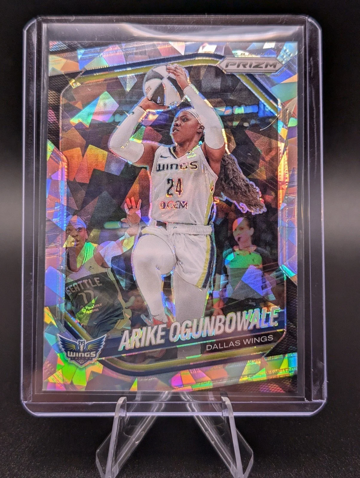 Front of 2025 Panini Prizm WNBA #73 Arike Ogunbowale Ice Prizms