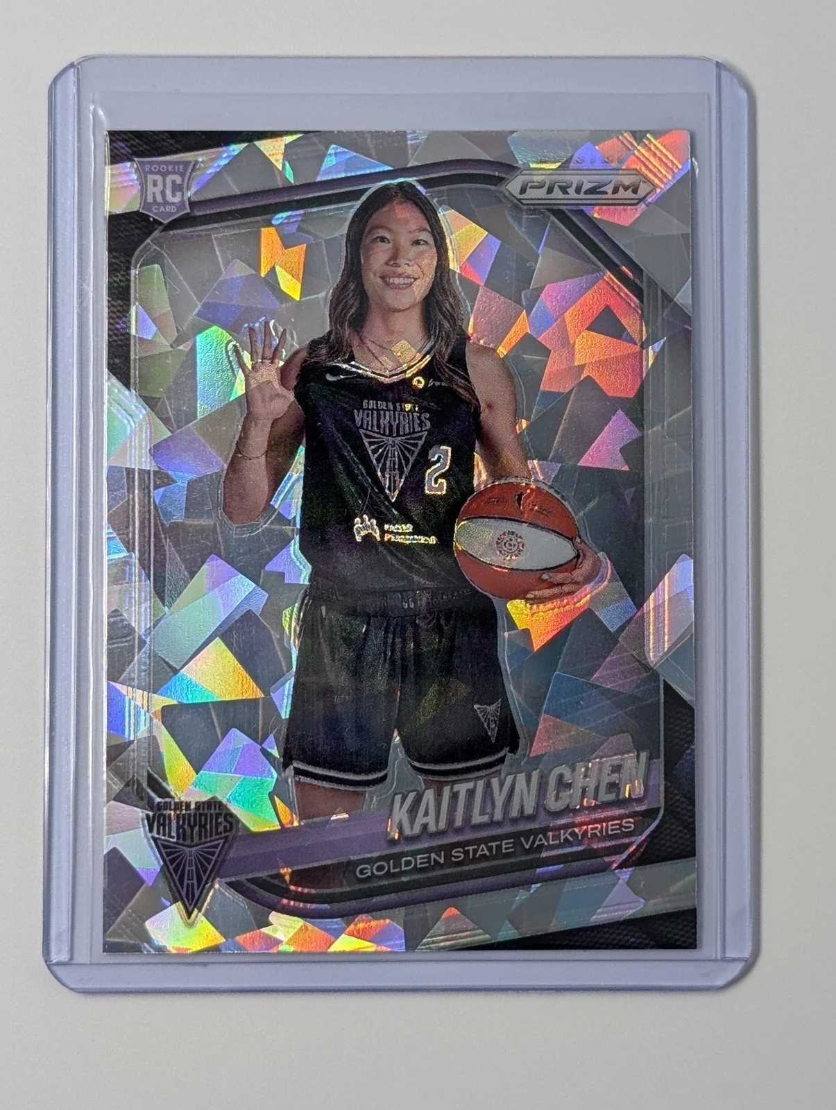 Front of 2025 Panini Prizm WNBA #143 Kaitlyn Chen Ice Cracked Prizms Rookie RC