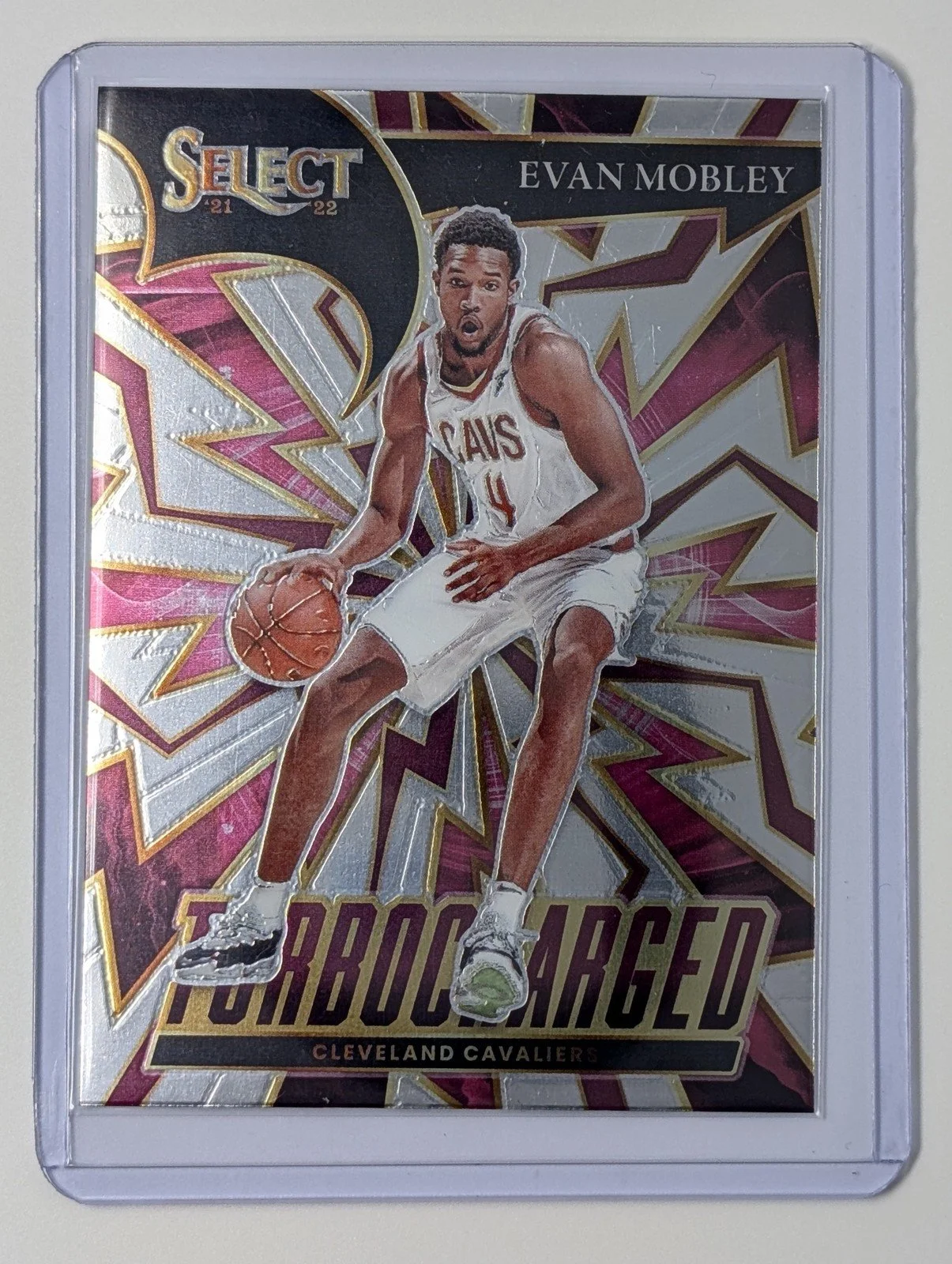 Front of 2021-22 Panini Select #10 Evan Mobley Turbo Charged