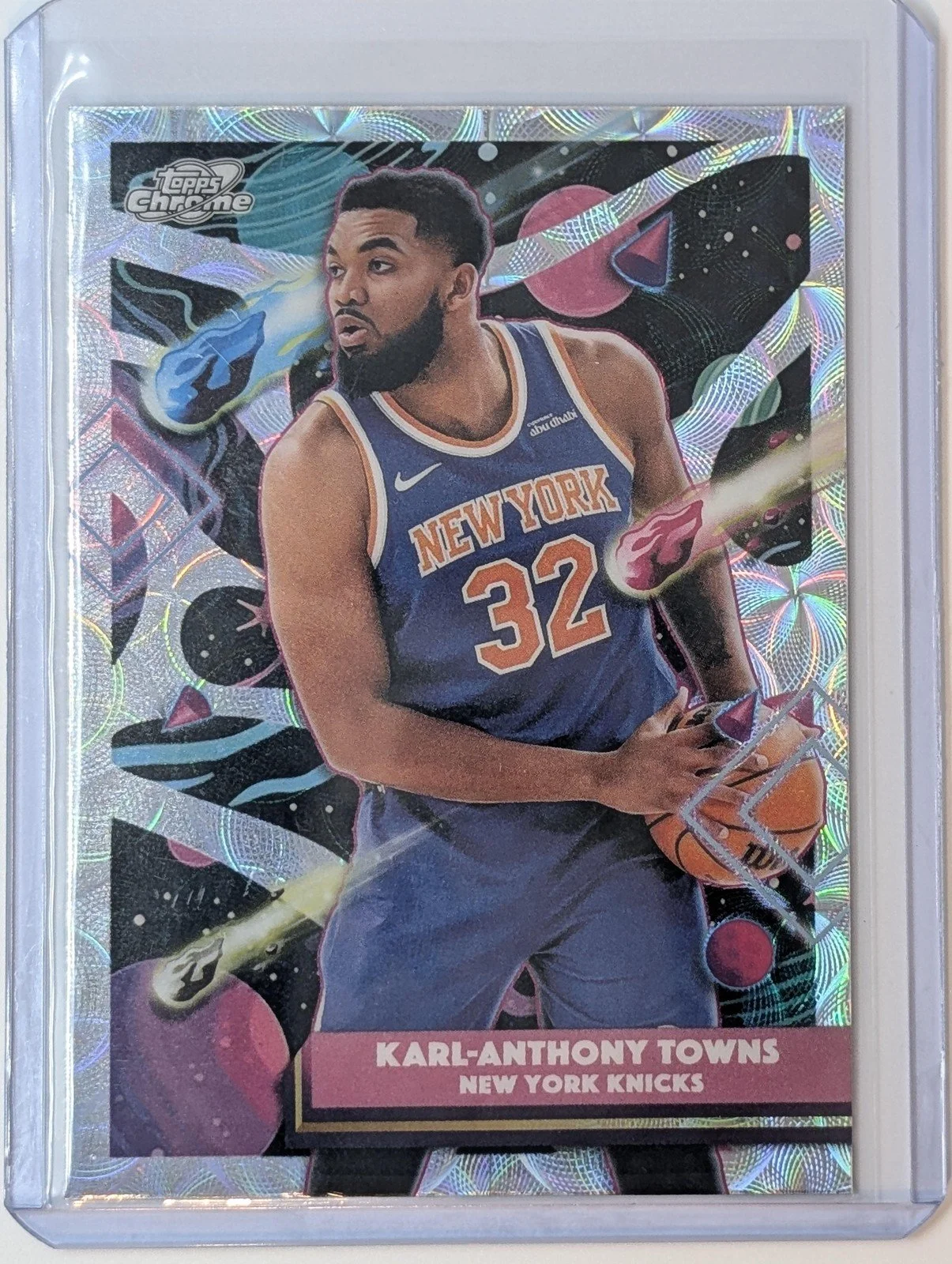Front of 2025-26 Topps Chrome Cosmic #167 Karl-Anthony Towns Nucleous Refractor