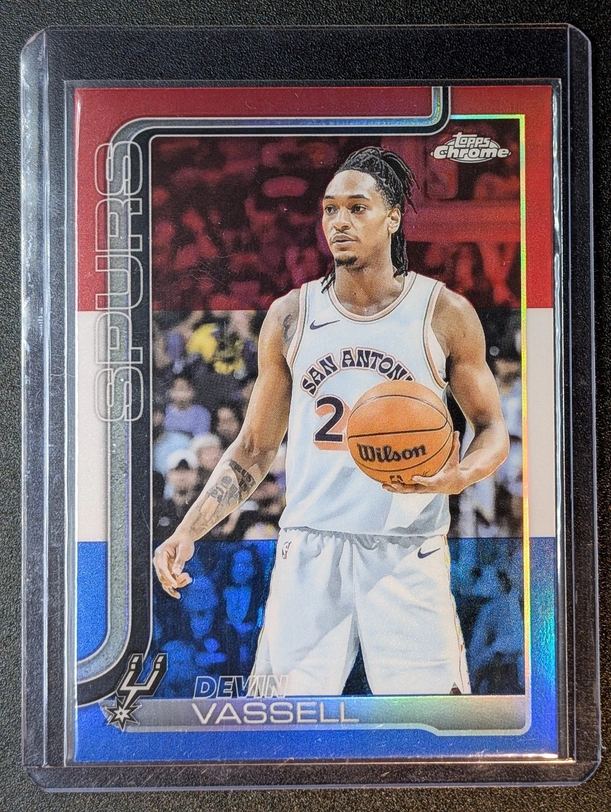 Front of 2025-26 Topps Chrome #202 Devin Vassell Red White and Blue Refractor