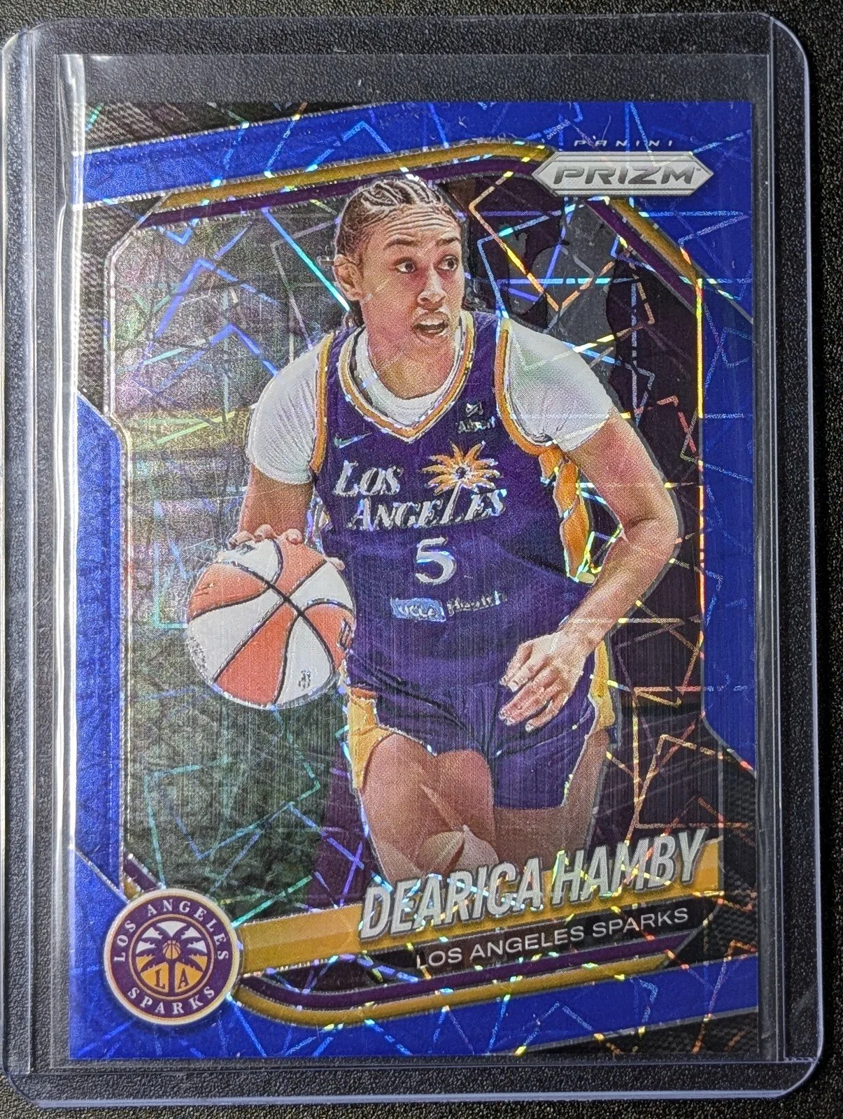 Front of 2025 Panini Prizm WNBA #39 Dearica Hamby Blue Velocity Prizms