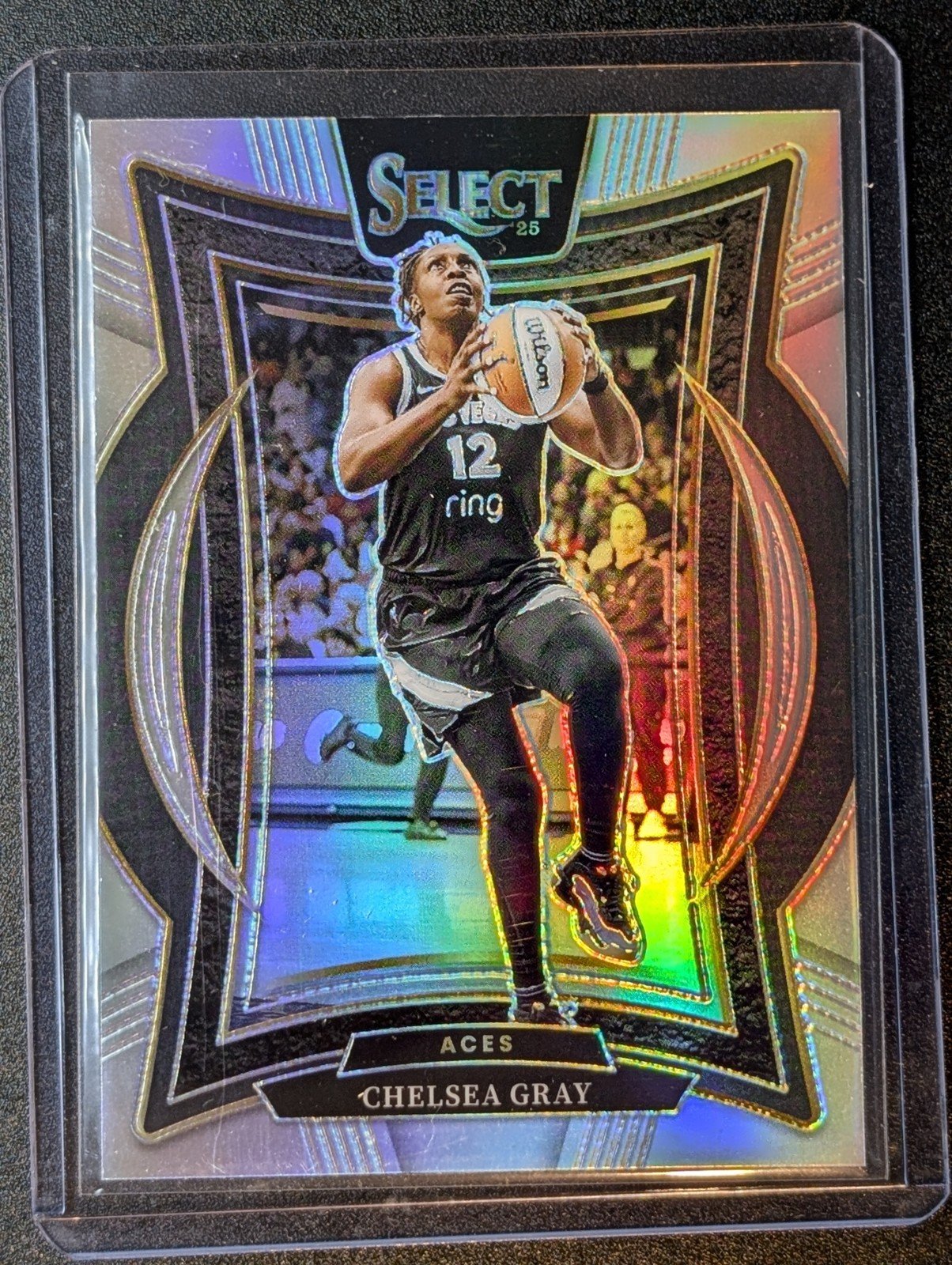 Front of 2025 Panini Select WNBA #8 Chelsea Gray Silver Prizms