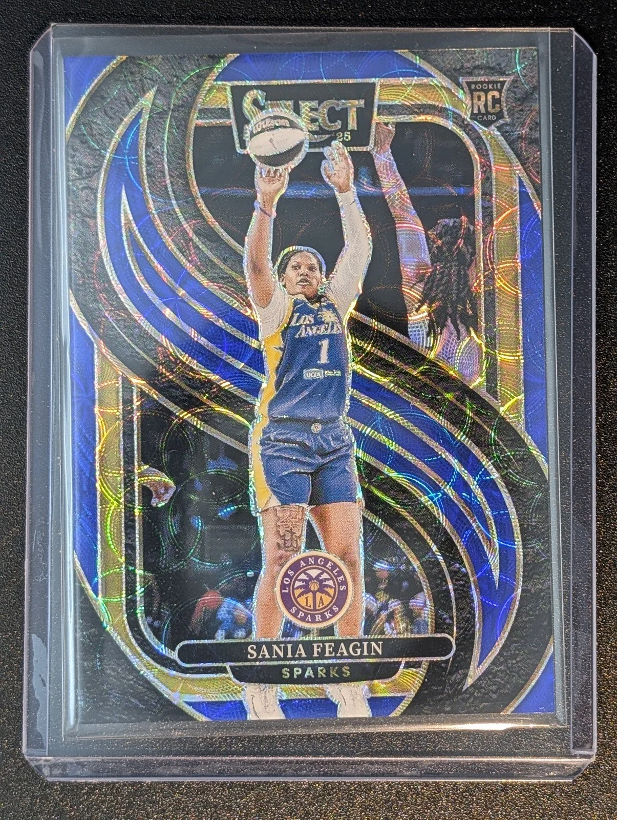 Front of 2025 Panini Select WNBA #130 4/199 Sania Feagin Blue Scope /199 RC