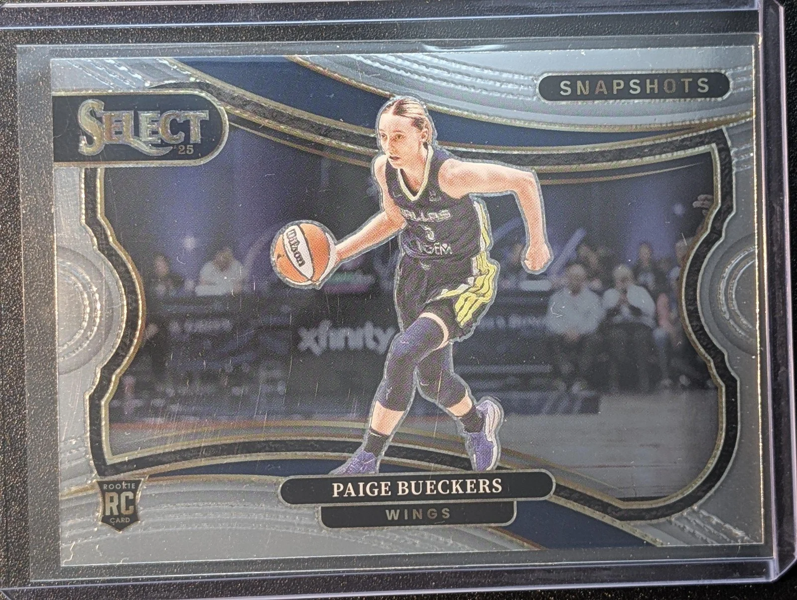 Front of 2025 Panini Select WNBA #2 Paige Bueckers Snapshots