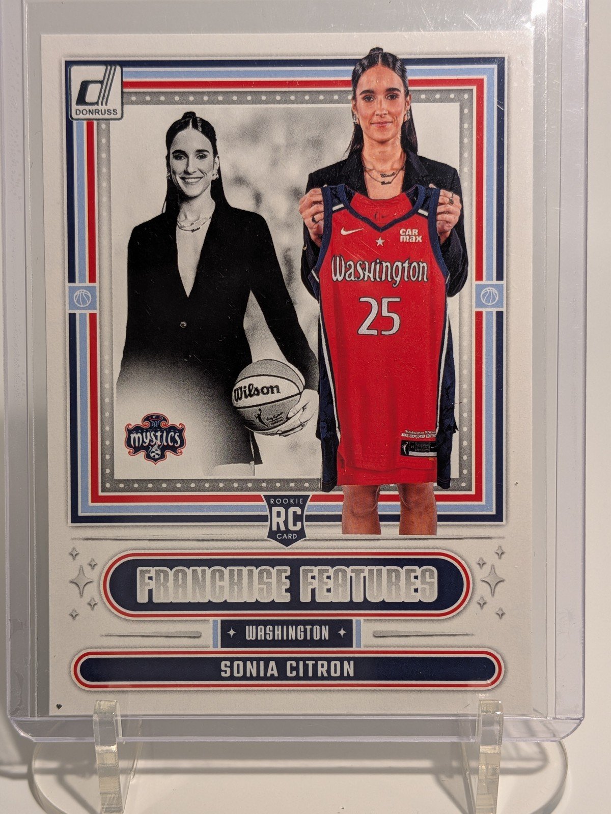 Front of 2025 Donruss WNBA #17 Sonia Citron Franchise Features Rookie