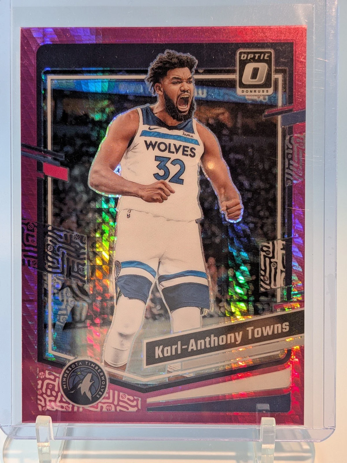 Front of 2023-24 Donruss Optic #179 Karl-Anthony Towns Hyper Pink