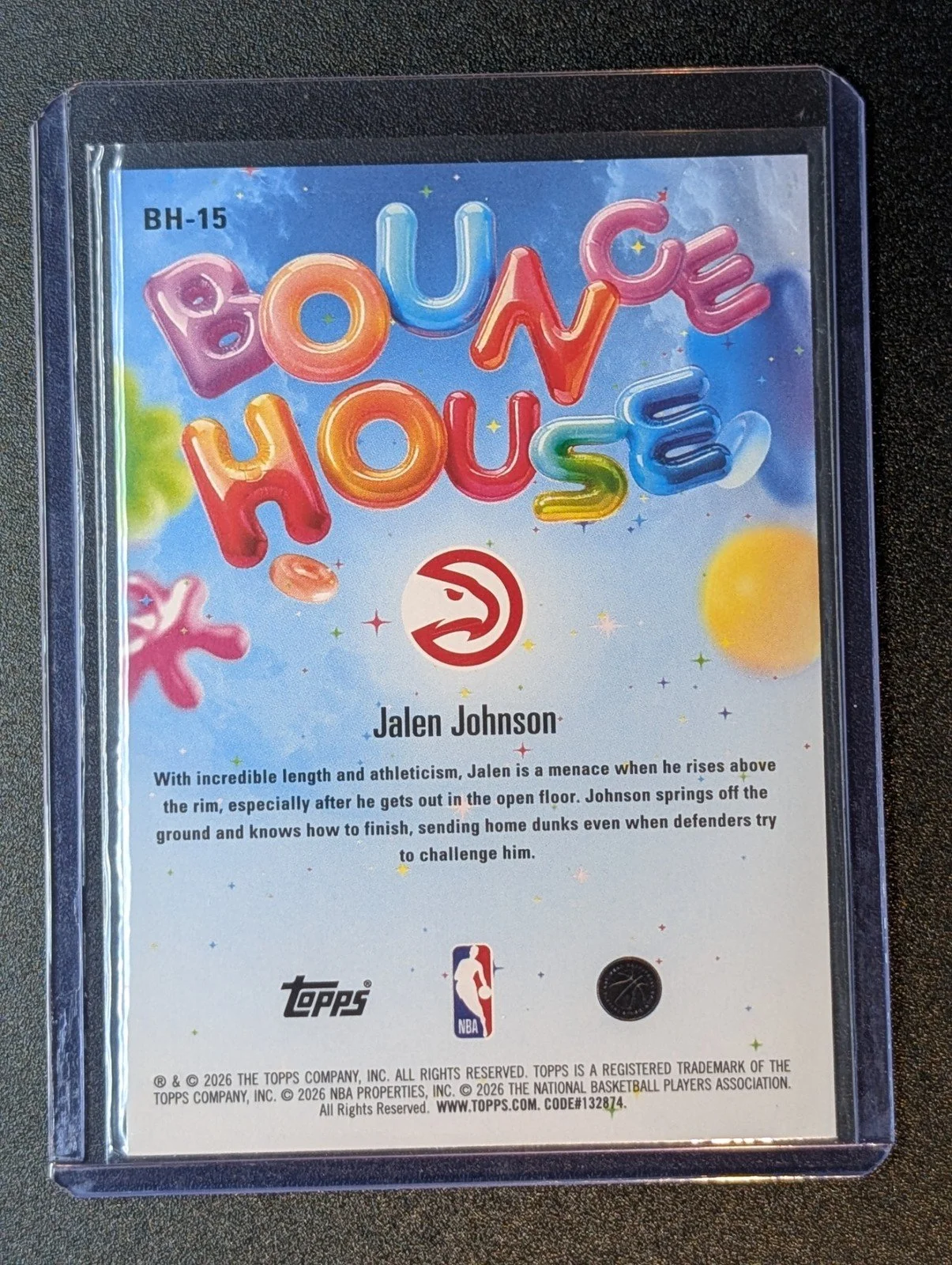 Back of 2025-26 Hoops #BH-15 Jalen Johnson Bounce House Pixel Burst
