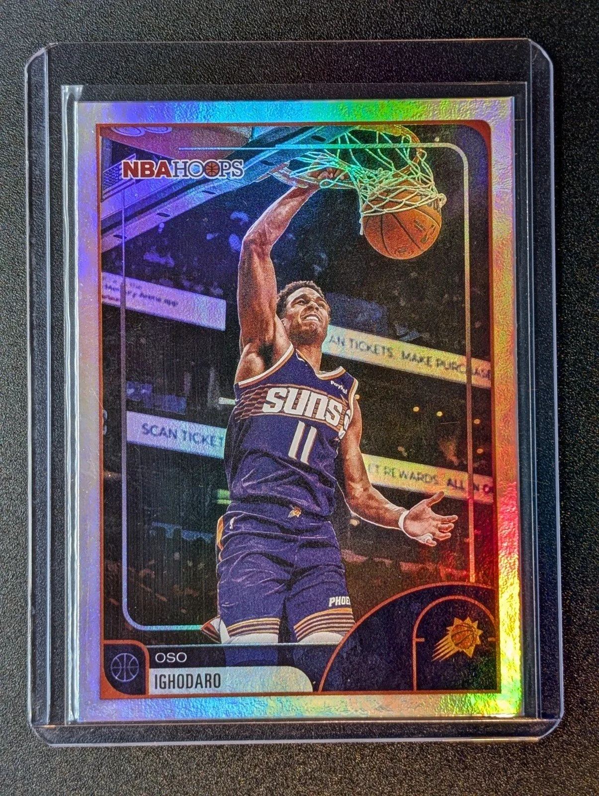 Front of 2025-26 Hoops #253 Oso Ighodaro Rainbow