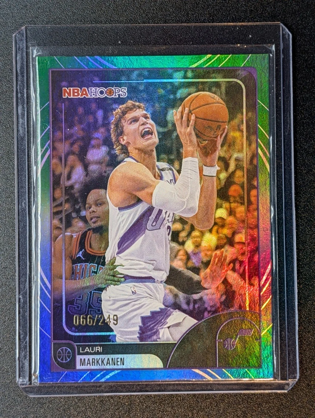 Front of 2025-26 Hoops #119 Lauri Markkanen Green Blue /249