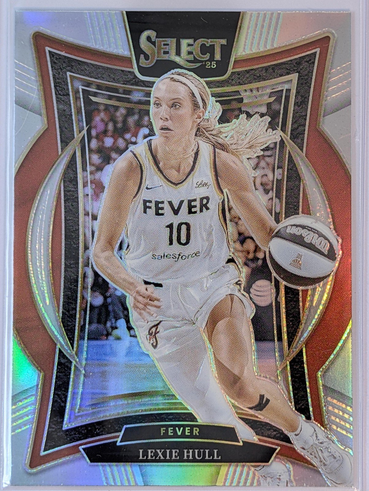 Front of 2025 Panini Select WNBA #67 Lexie Hull Silver Prizms