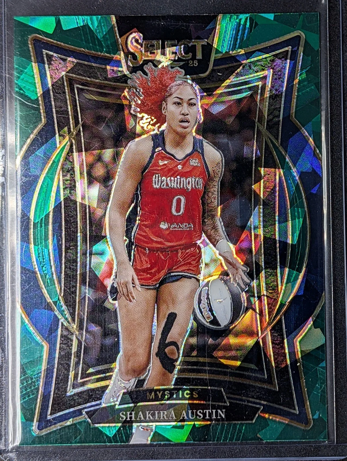 Front of 2025 Panini Select WNBA #5 Shakira Austin Green Ice Prizms