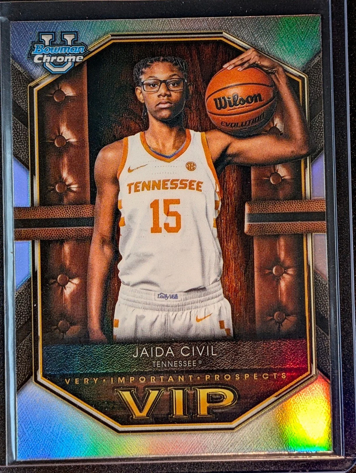 Front of 2025-26 Bowman #VIP-16 Jaida Civil Very Important Prospects Refractors