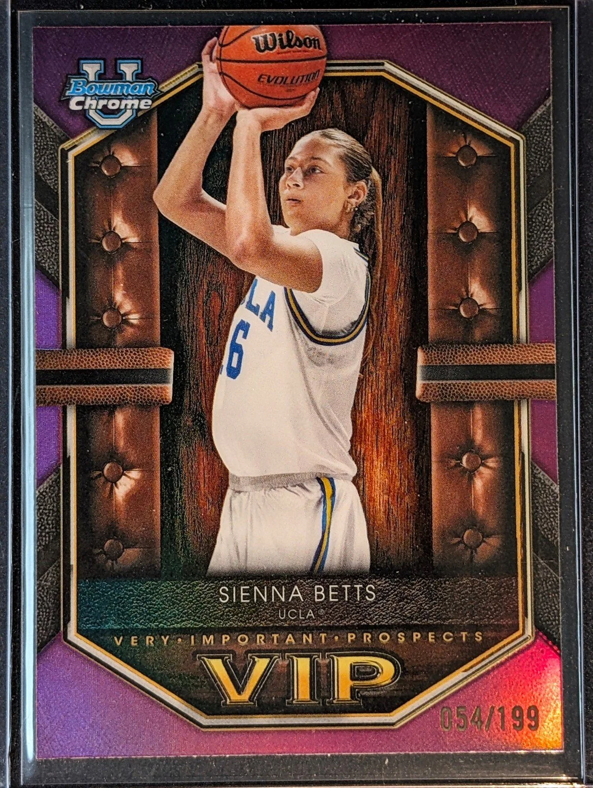 Front of 2025-26 Bowman #VIP-6 Sienna Betts Fuchsia Refractors #/199