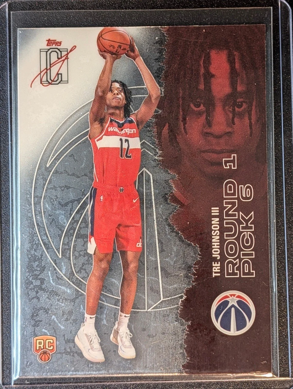 Front of 2025-26 Topps Signature Class #140 Tre Johnson III Chrome