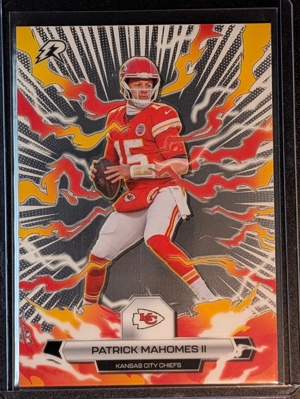 Front of 2025 Topps Resurgence #47 Patrick Mahomes II