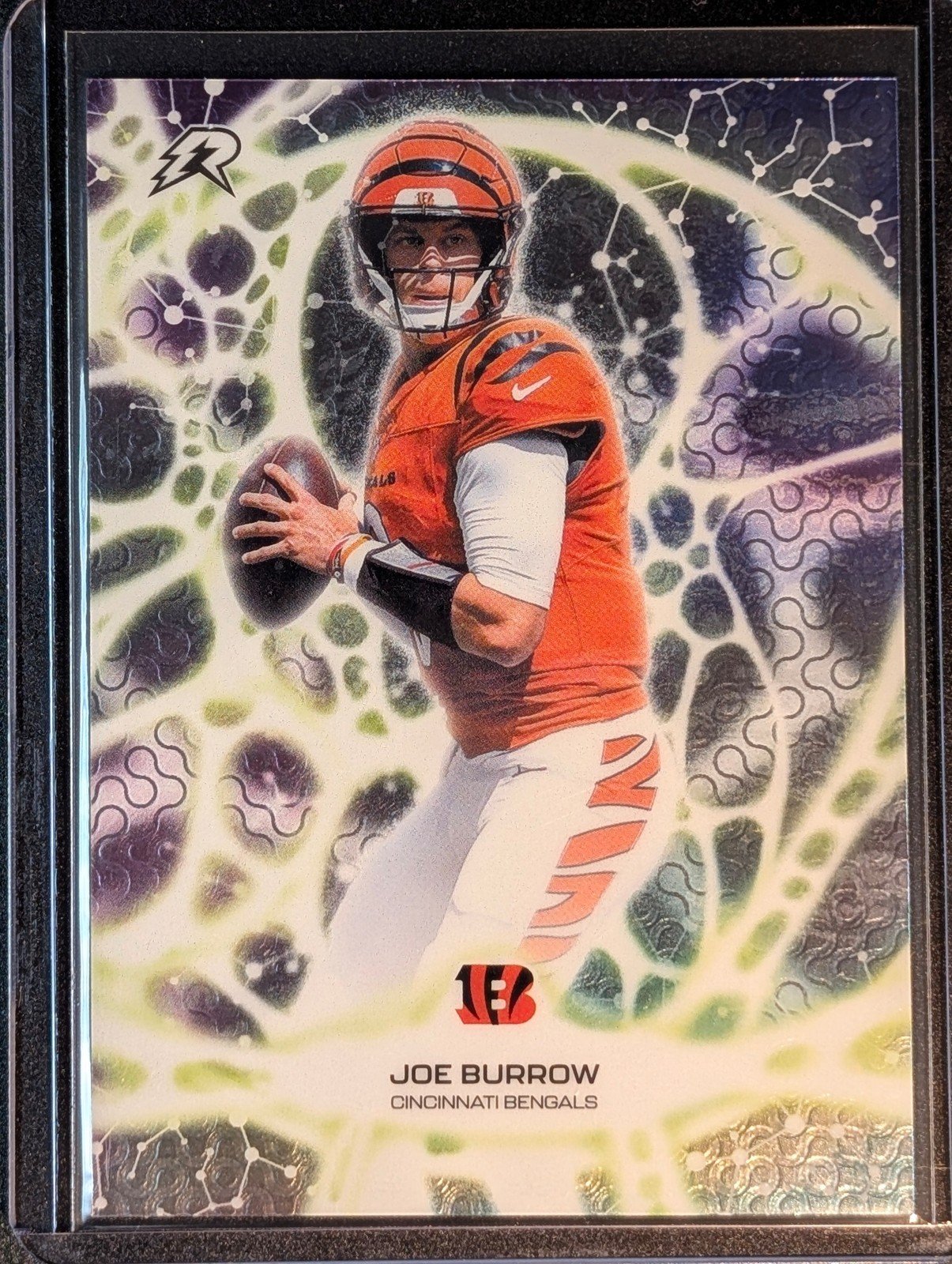 Front of 2025 Topps Resurgence #PT-16 Joe Burrow Protonyx