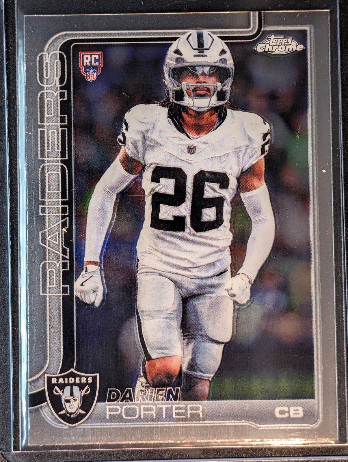 Front of 2025 Topps Chrome #367 Darien Porter