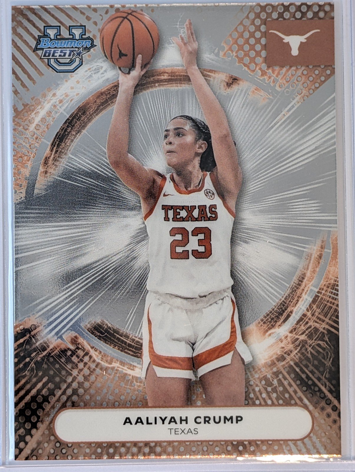 Front of 2025-26 Bowman Best #41 Aaliyah Crump