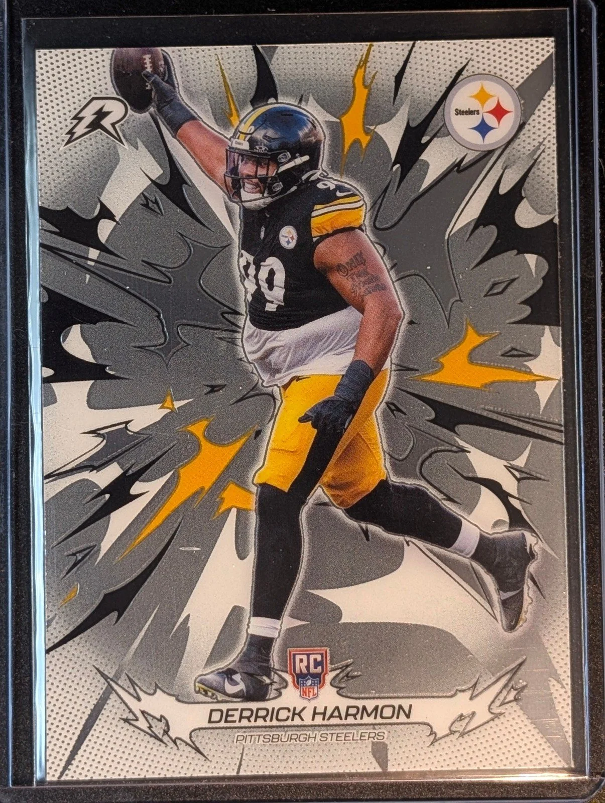 Front of 2025 Topps Resurgence #181 Derrick Harmon