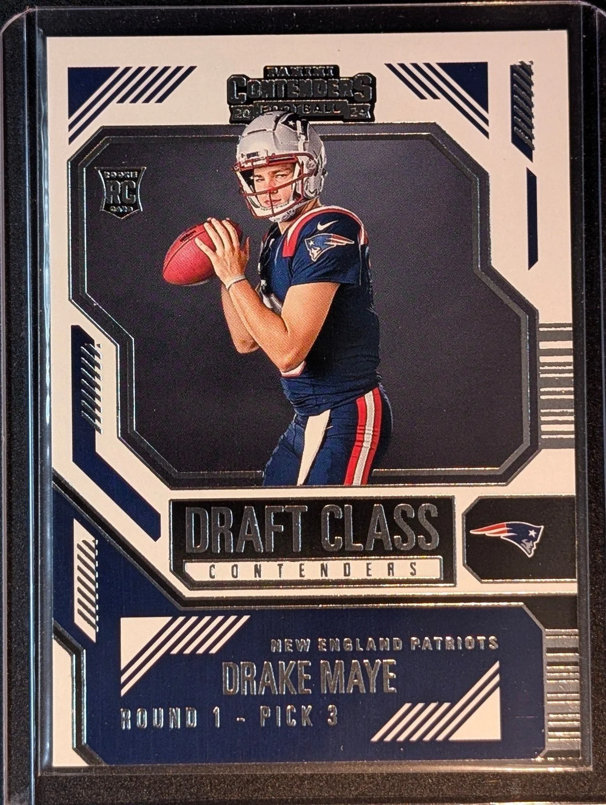 Front of 2024 Panini Contenders #3 Drake Maye Draft Class Contenders Rookie