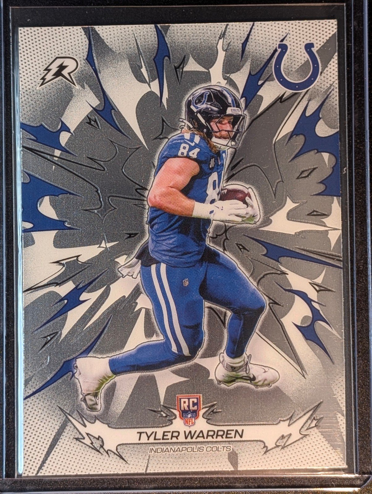 Front of 2025 Topps Resurgence #140 Tyler Warren