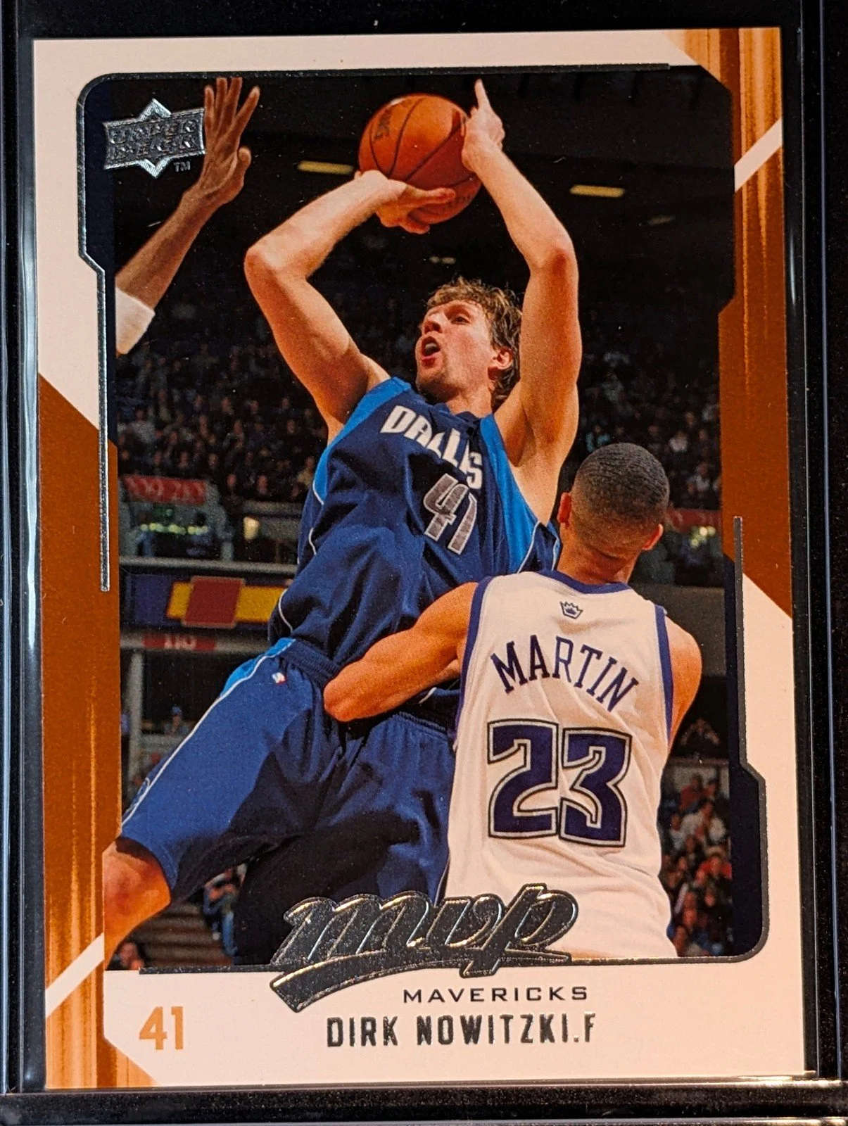 Front of 2008-09 Upper Deck MVP #30 Dirk Nowitzki