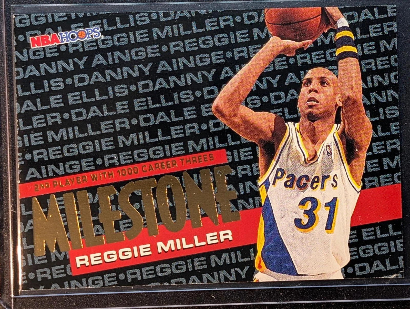 Front of 1995-96 Hoops #213 Reggie Miller