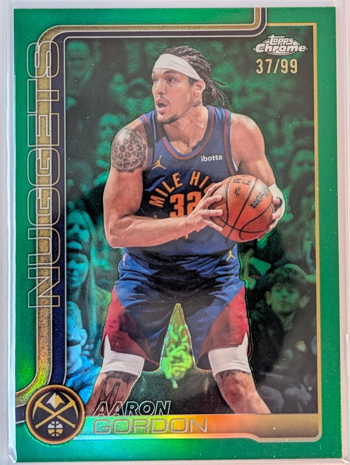 Front of 2025-26 Topps Chrome Update /99 #45 Aaron Gordon Green Refractor
