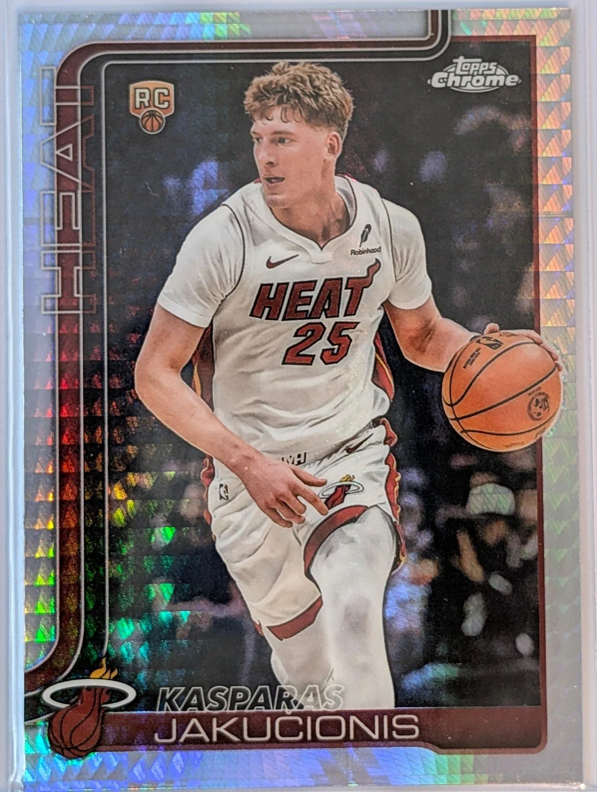 Front of 2025-26 Topps Chrome Update #170 Kasparas Jakučionis Prism Refractor